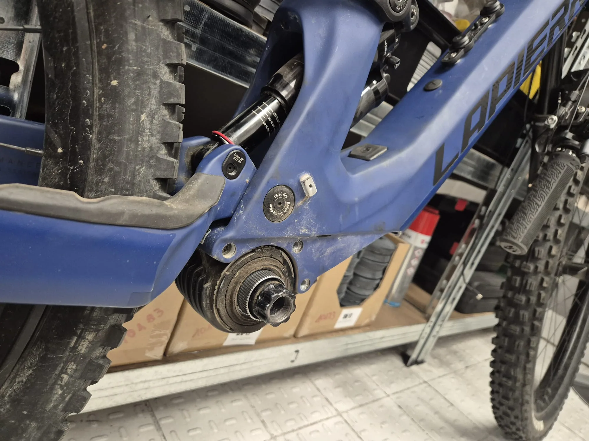 E-Mountainbike in der Werkstatt von Dein Radius in Berlin-Schöneweide
